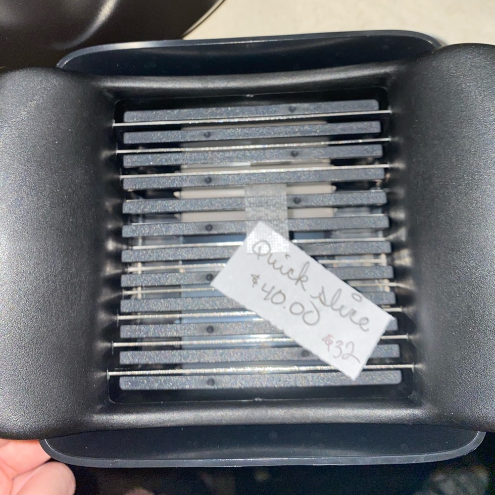 BRAND NEW!! Pampered Chef Quick Slicer